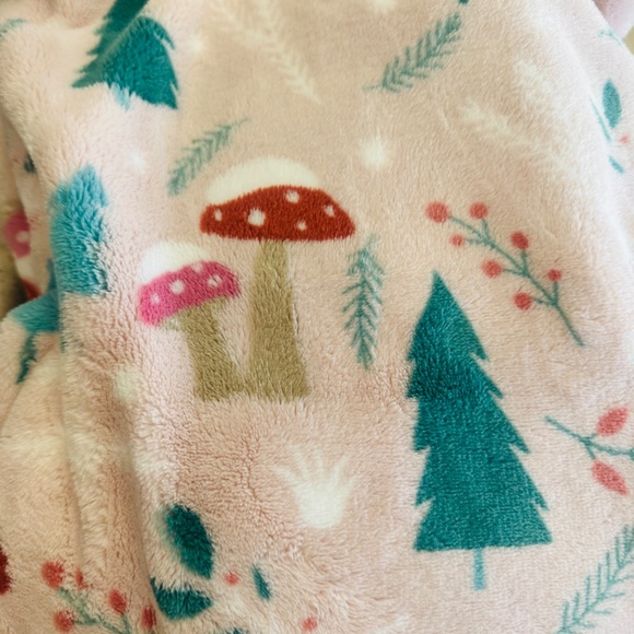 Plush winter throw blanket - Picture 2 of 2